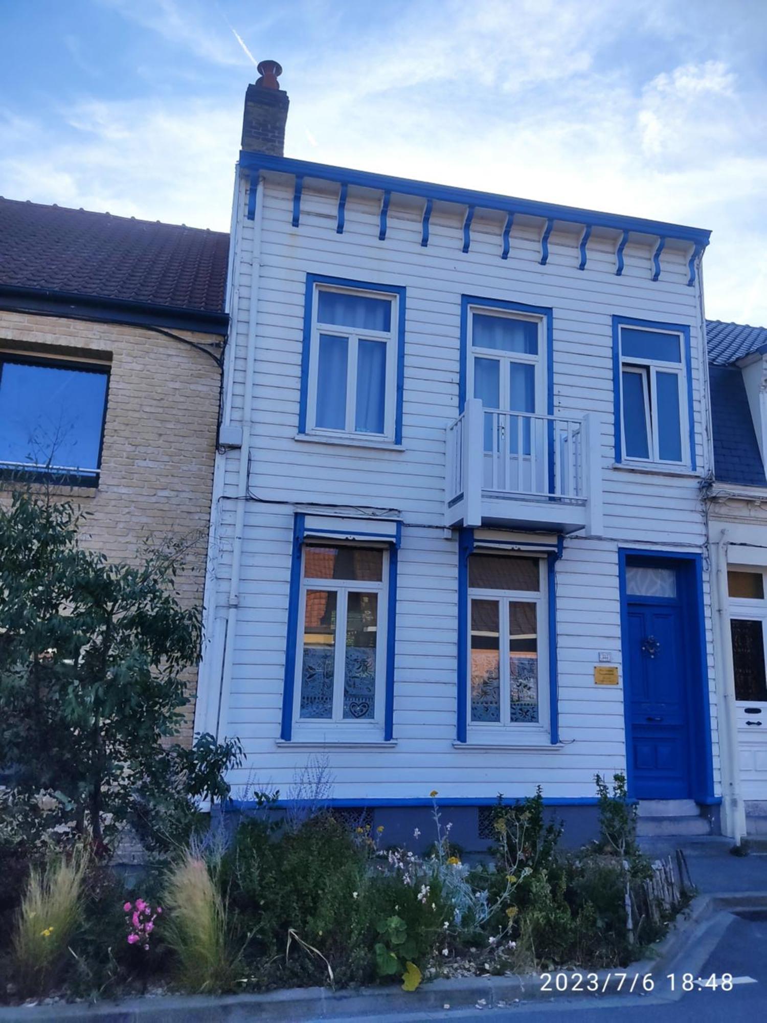Jolie Maison En Bois Authentique Dunkirk ภายนอก รูปภาพ